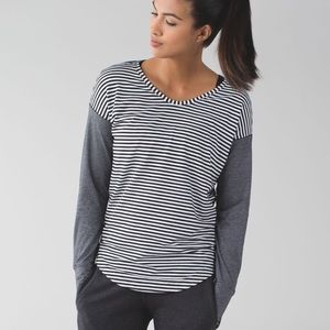 NWOT Lululemon Weekend Long Sleeve Tee